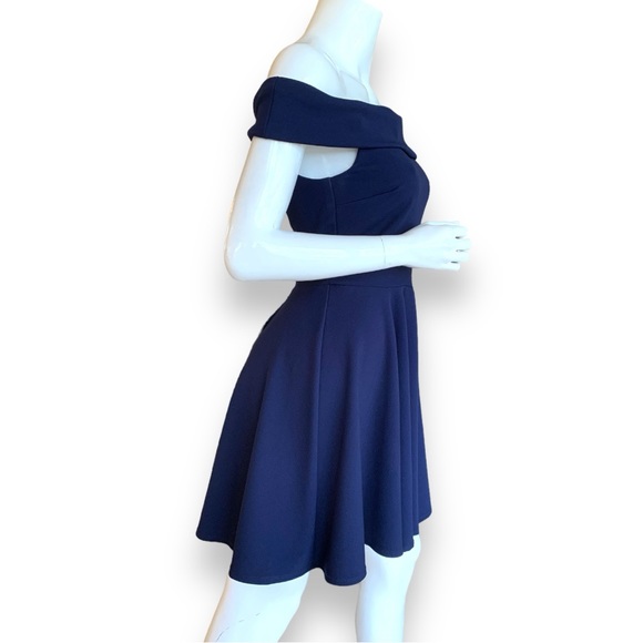 B DARLIN NAVY BLUE OFF SHOULDER FIT & FLARE PARTY DRESS. JUNIOR SIZE MEDIUM - Picture 4 of 7